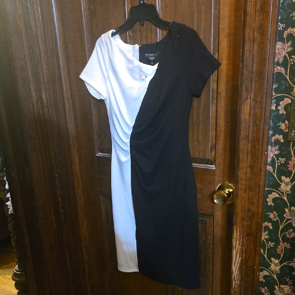 Maggy London Black and White Midi Dress